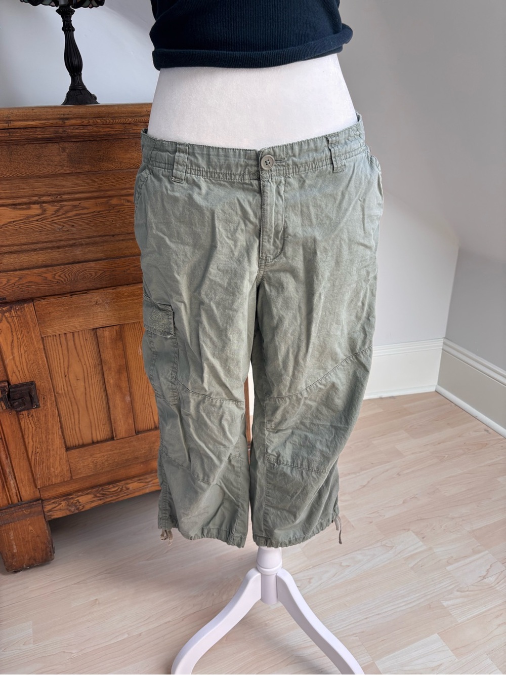 BUM Equipment Cargo Capri Pants 💚